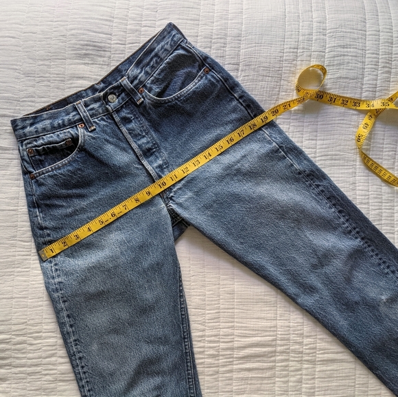 SOLD🔥501 Levi's - Picture 7 of 15